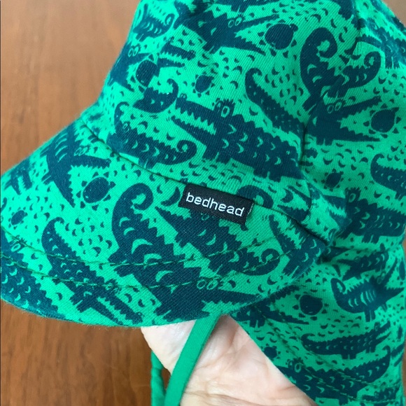 🍊5/$25 BedHead Green Hat with Dinosaur Pattern size 3-6m - Picture 2 of 8